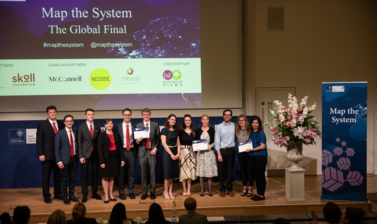 Team Lakeridge, Team Daughters and team Chilenas en STEM holding Map the System 2018 runners up award